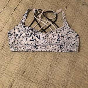 Lululemon free to be wild size 12 bra